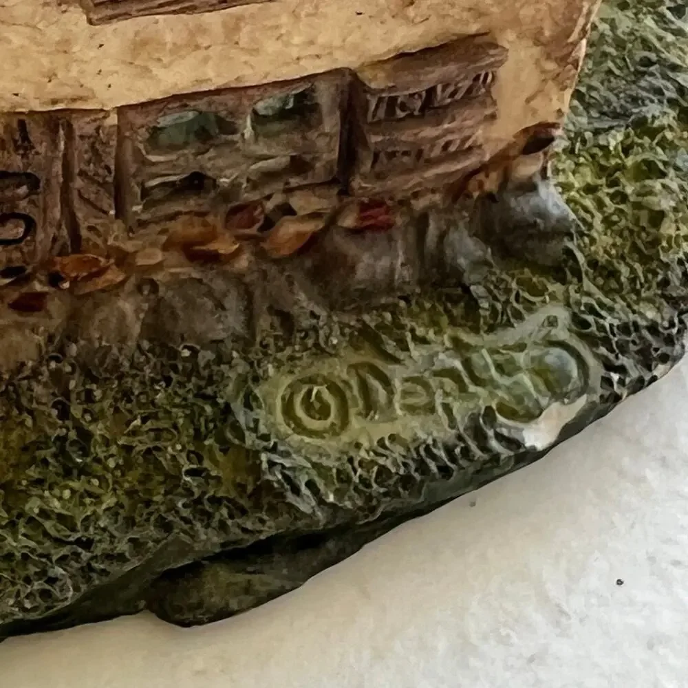 DICKINS VILLAGE miniatures “Rooms for Let”,